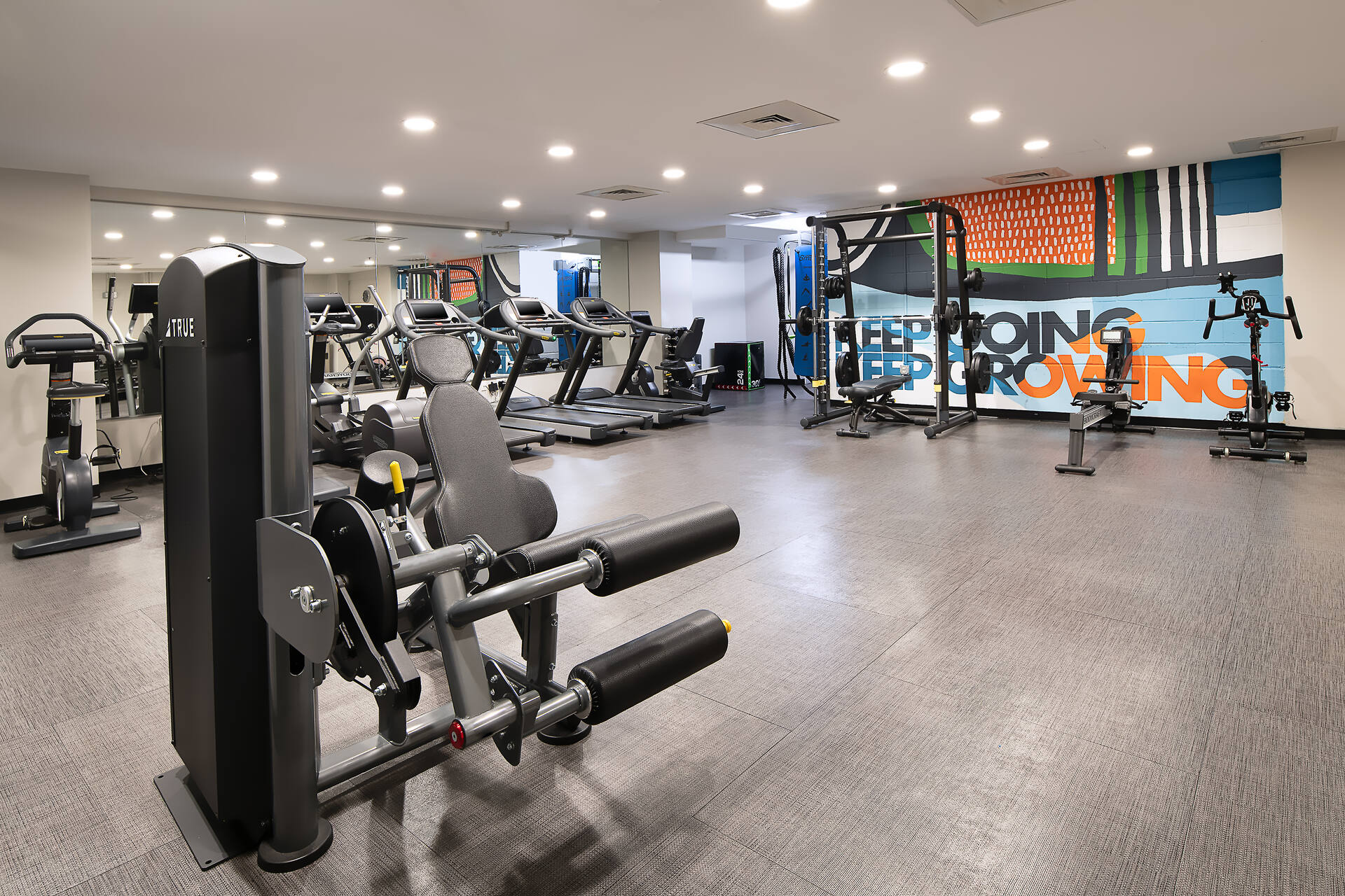 PearsonSquare_INT_Amenities_FitnessCenter2_GregDohler_082024